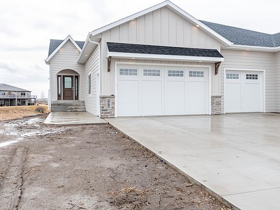 2nd image of 3703 Ridge Way