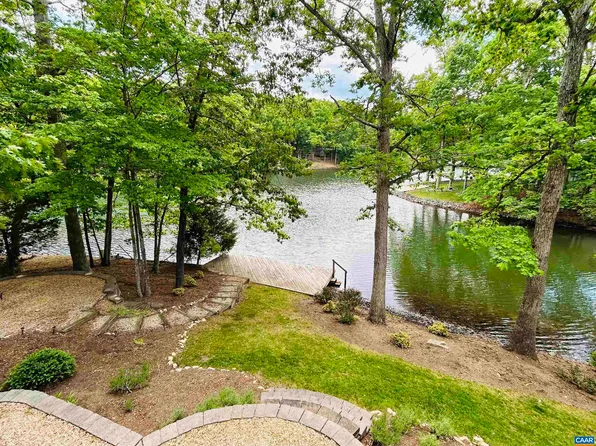 21 Amethyst Rd, Palmyra, VA 22963