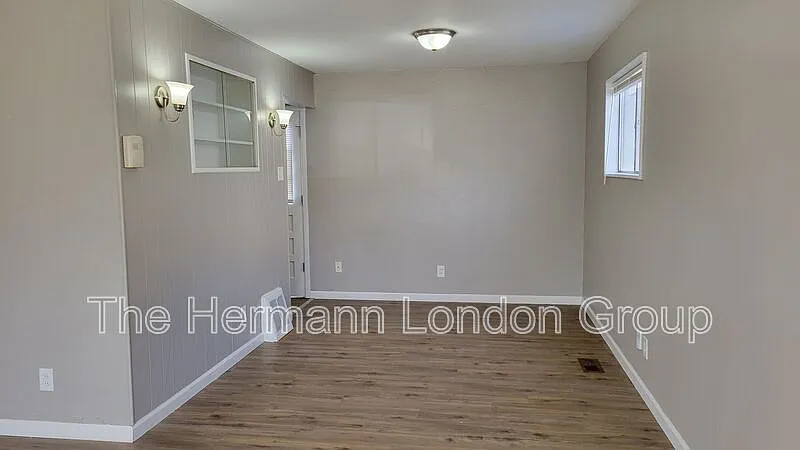 3 bed, 1.0 bath, 960 sqft, $1,450 — Photo 3