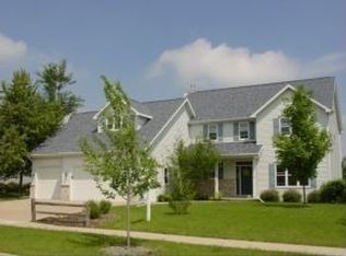 232 E Carrington Ln, Appleton, WI 54913