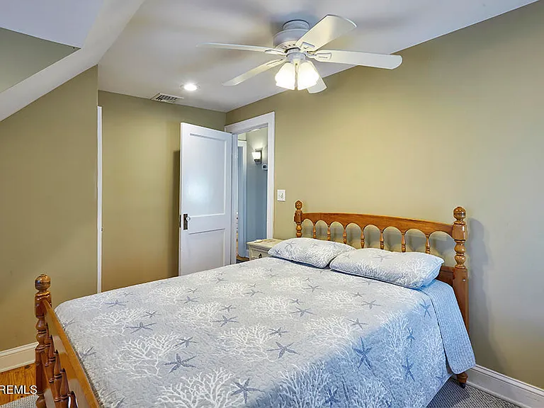 304 Arnold Ave — Photo 32