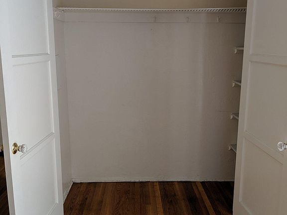 5th image of 3949 Kansas St APT 8