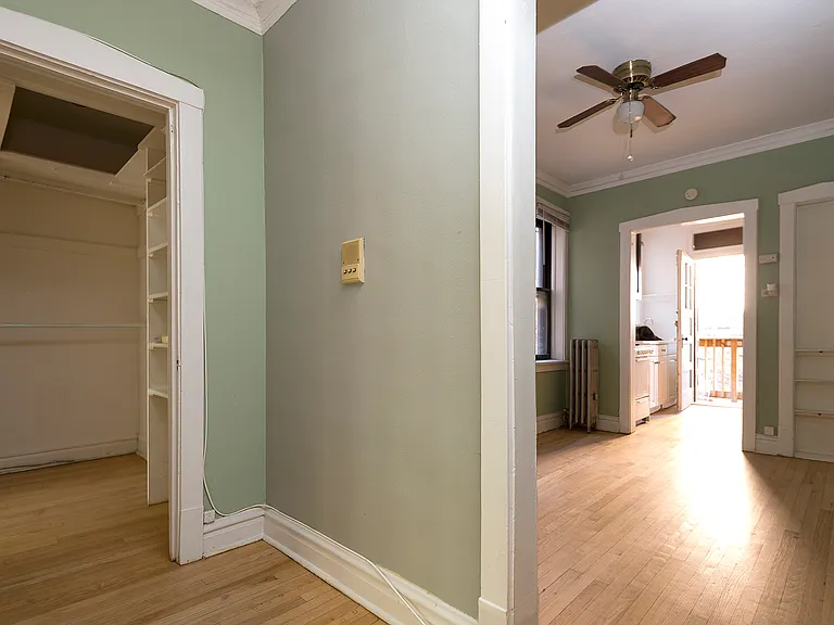 2904 N Seminary Ave #2 — Photo 13