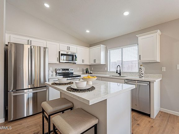 5th image of 12746 W SHARON Drive