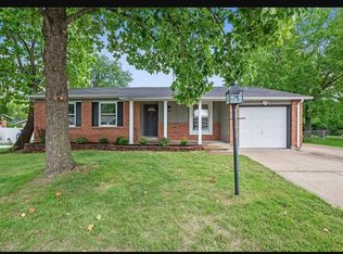 1212 Holgate Dr, Ballwin, MO 63021