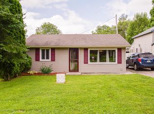38 S Aurelius Rd, Mason, MI 48854