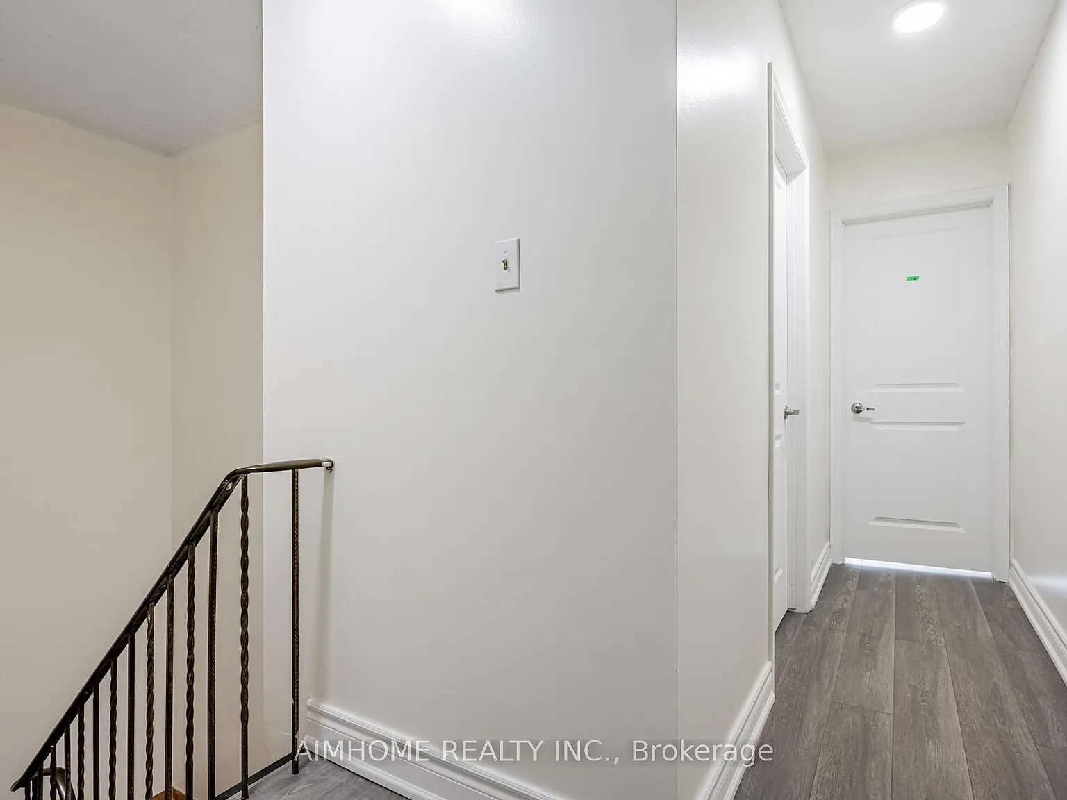 1 bed, $1,000 — Photo 4