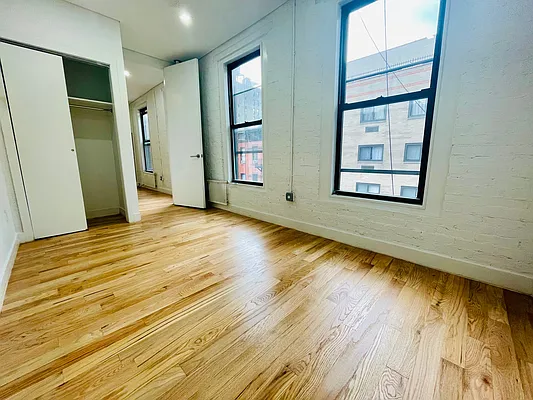 Rented by REAL New York | media 16