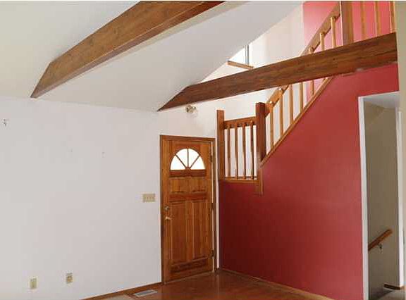 5th image of 427 Marsha Dr
