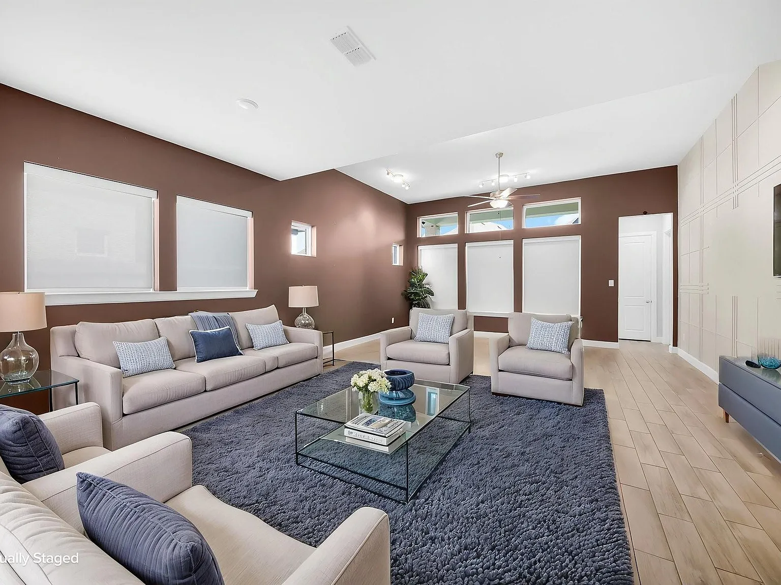 4 bed, 3.0 bath, 2359 sqft, $3,000 — Photo 3