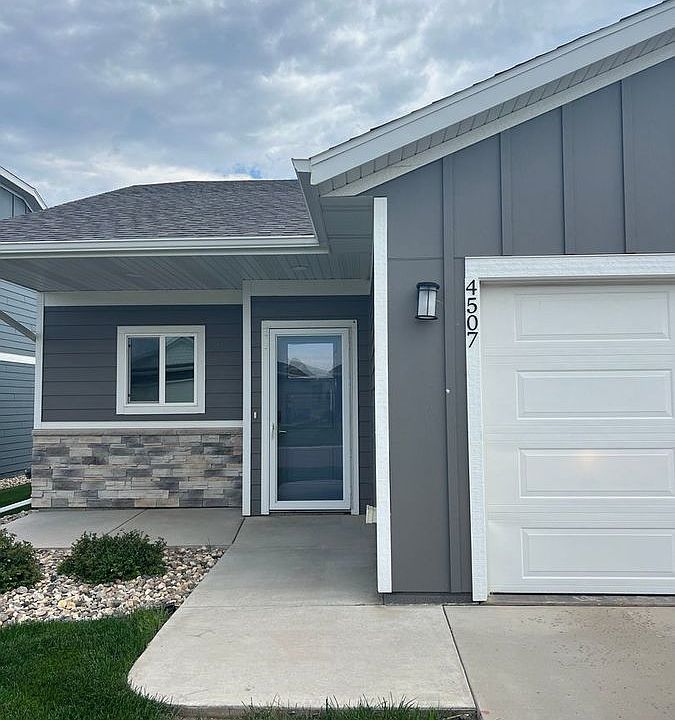 1st image of 4507 E Leubecher Pl