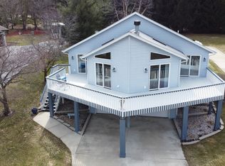 1758 Gainsboro Rd, Davis, IL 61019