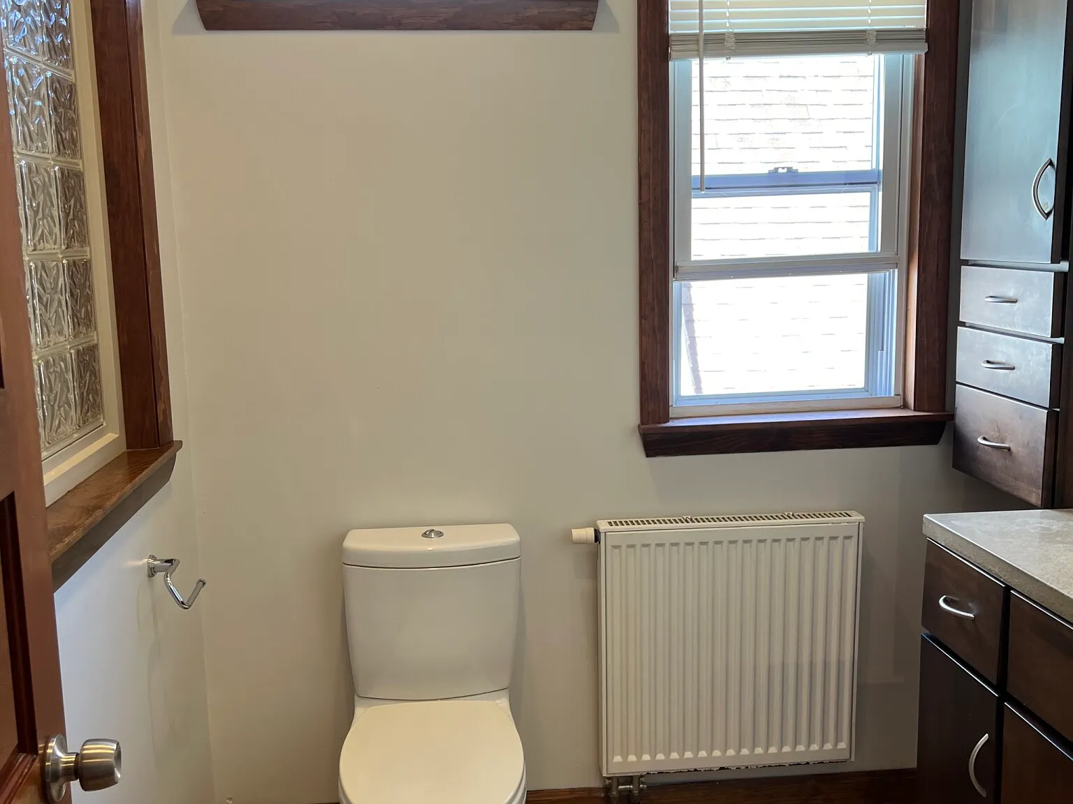 3 bed, 9999 sqft, $3,695 — Photo 3