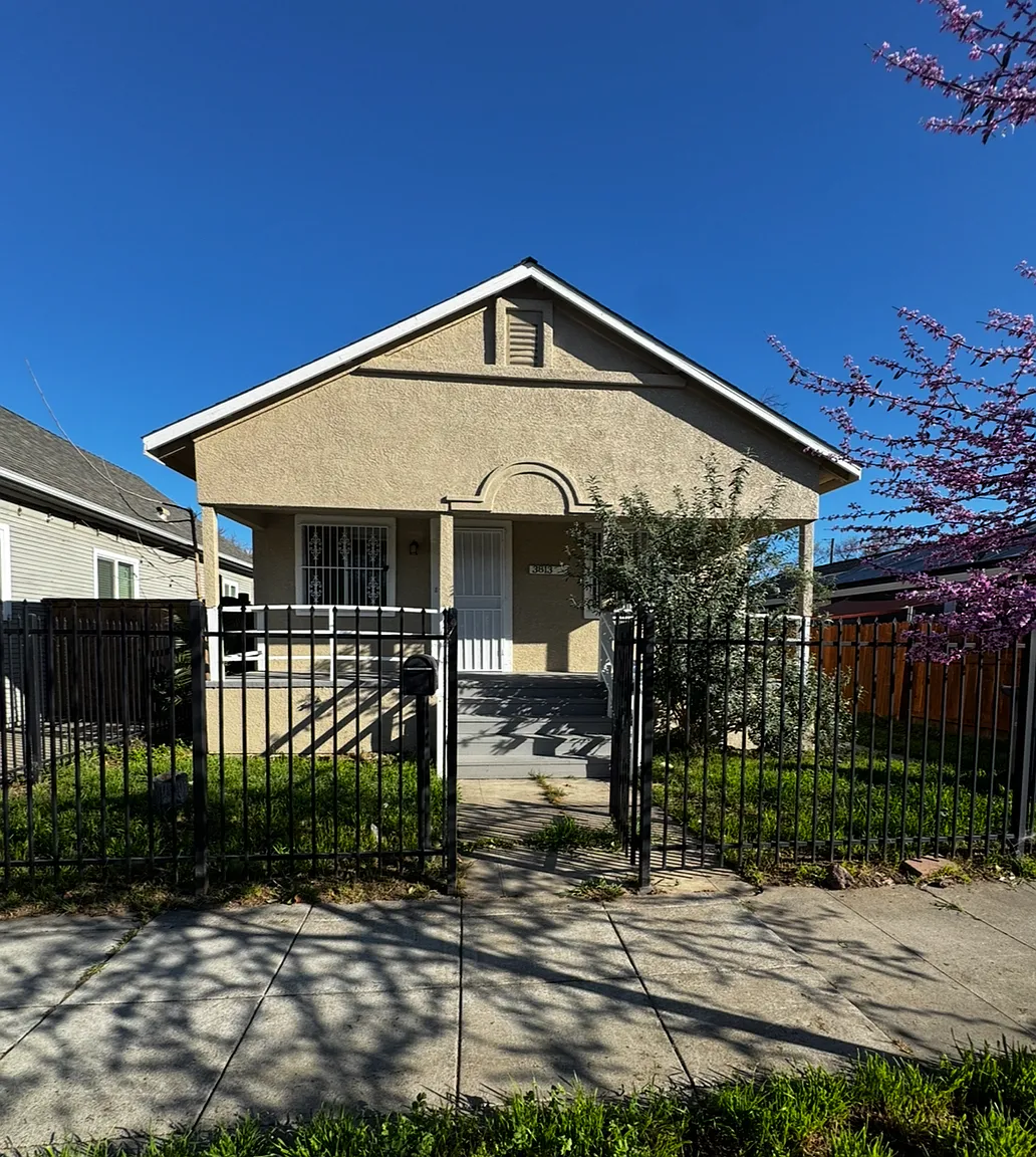 3813 7th Ave photo 1