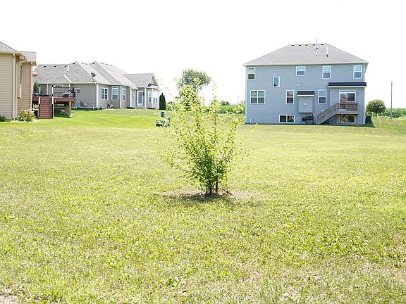 5th image of 818 Hathaway Ct Lot 104