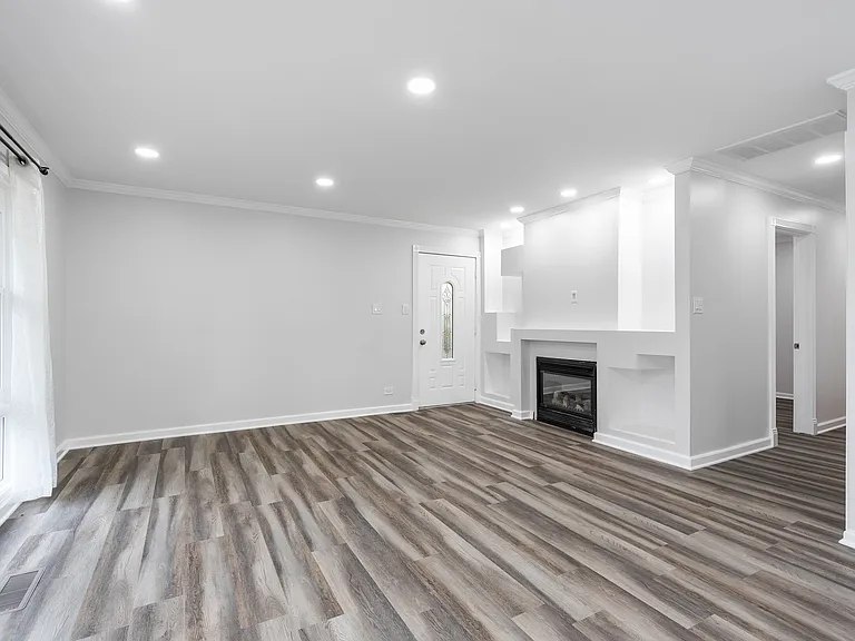 388 Nancy Ln — Photo 8