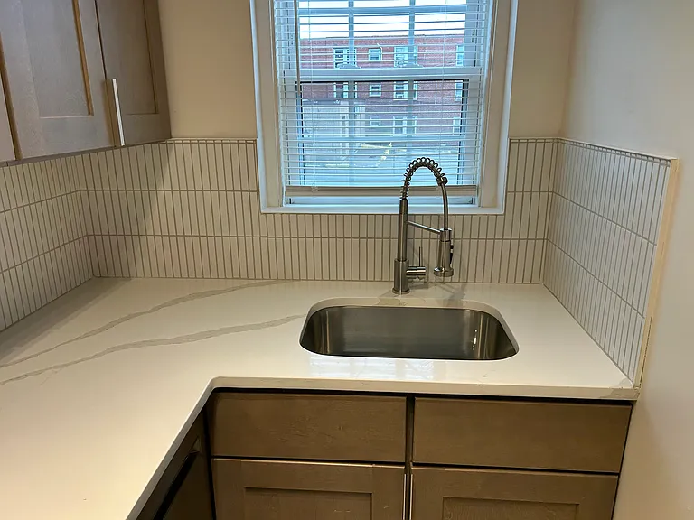 109 Montgomery St #2 — Photo 10