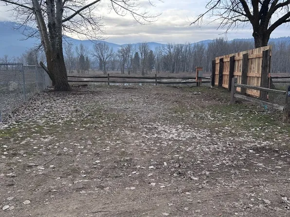 209 E Oak Ln, Plains, MT 59859