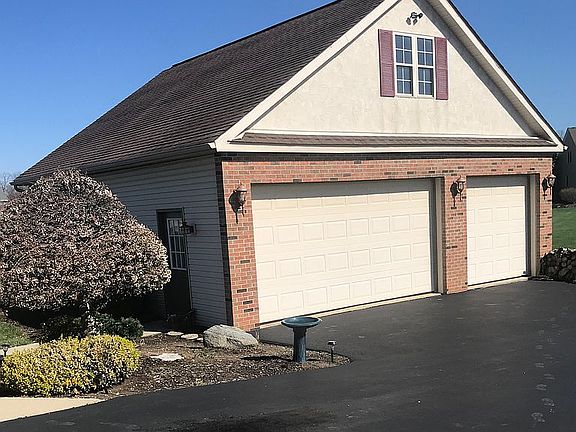 2nd image of 1770 Ayrshire Ct NW