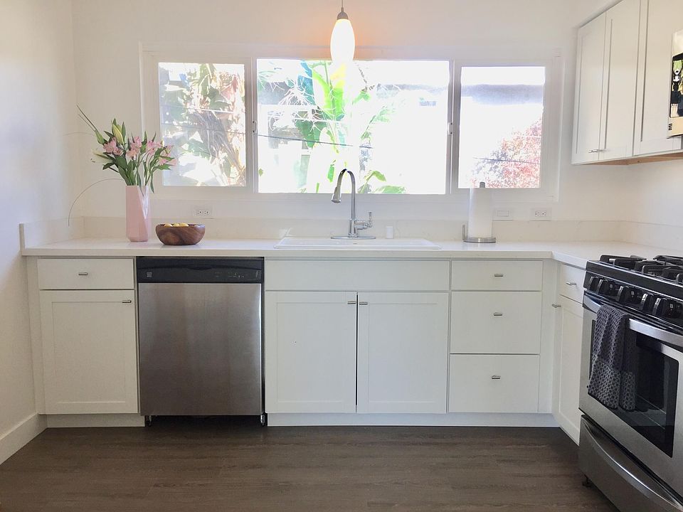 1st image of 110 S Grand Oaks Ave #2