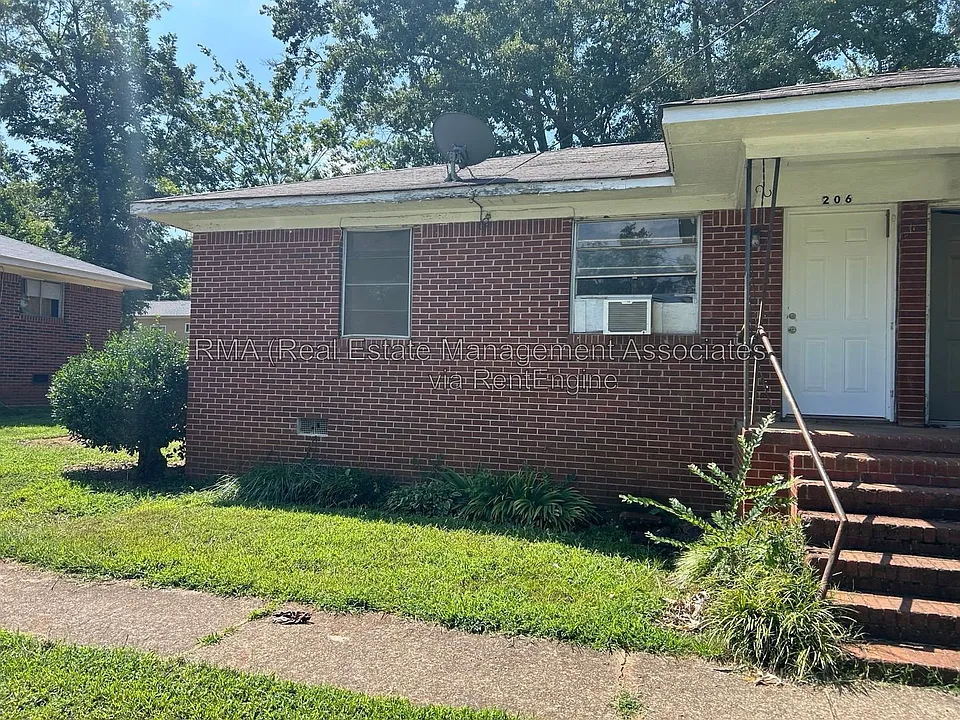 206 Austin Ave