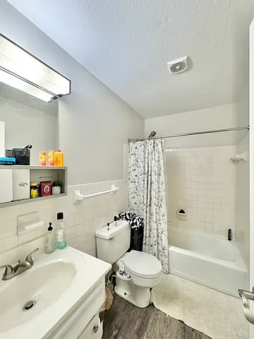 3 bed, 1200 sqft, $1,295 — Photo 3