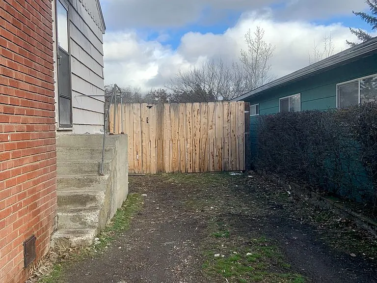 1845 Lakeview Ave — Photo 9