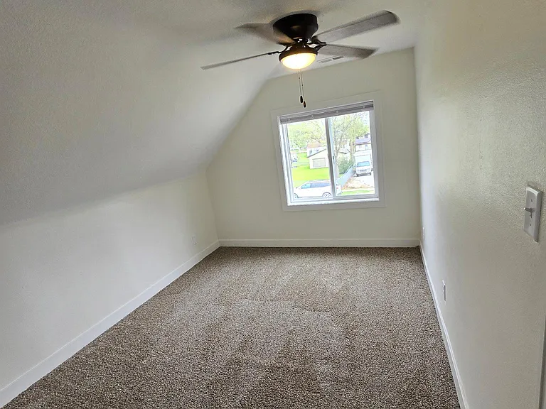 308 Cedar Ave #308.5 — Photo 12