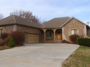 2941 W Cantebury St, Springfield, MO 65810
