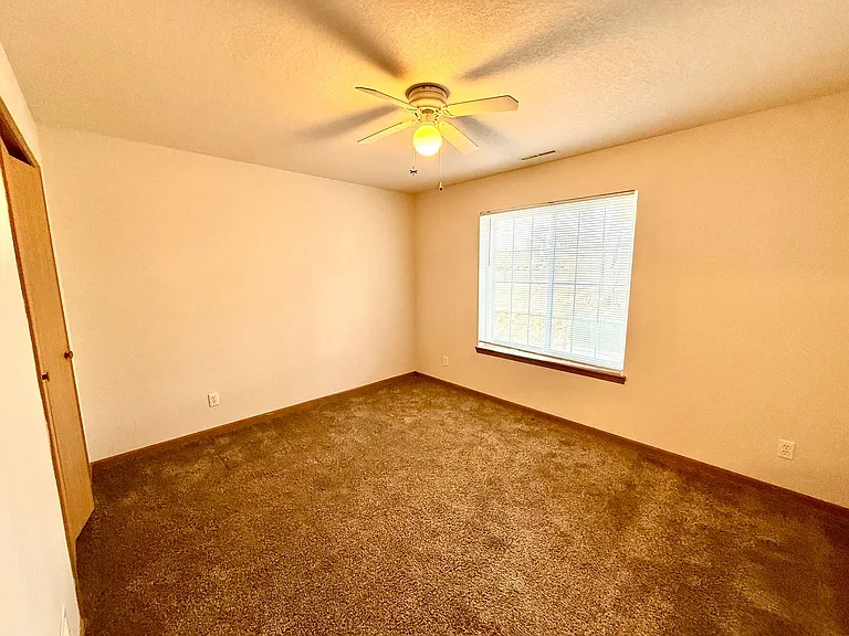 221 Crystal St — Photo 24
