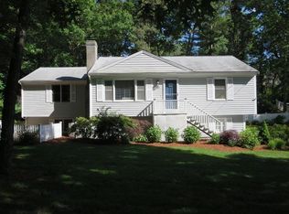 101 Autumn Dr, Centerville, MA 02632