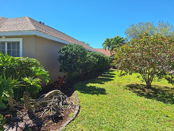 3rd image of 17700 Middle Oak Ct