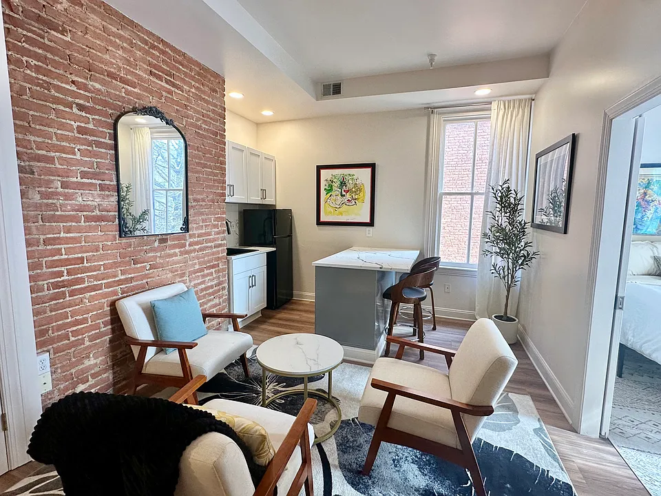 38 Maryland Ave #4