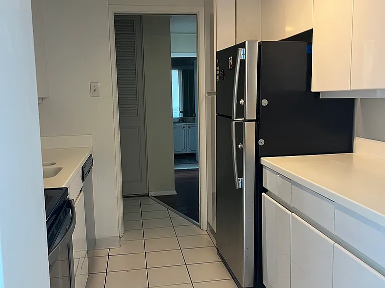 1 E University Pkwy #1103 — Photo 3