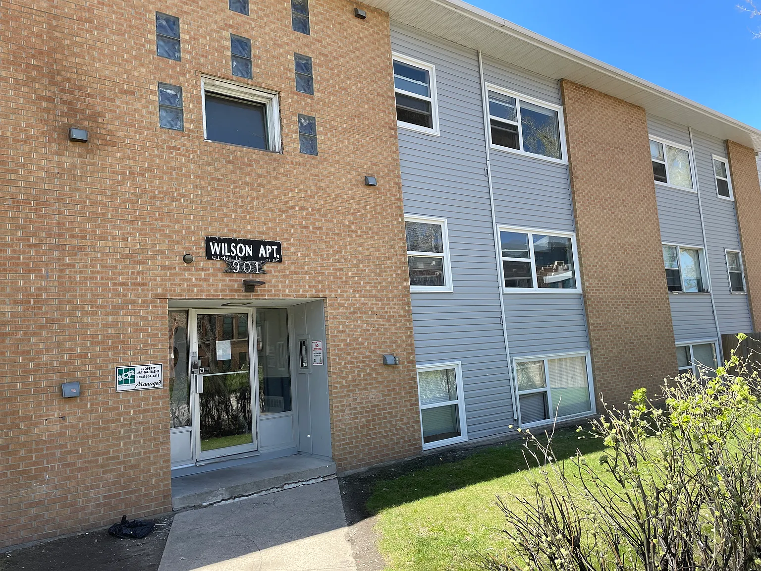 Wilson Apartment - 901 7th Avenue North — Photo 1