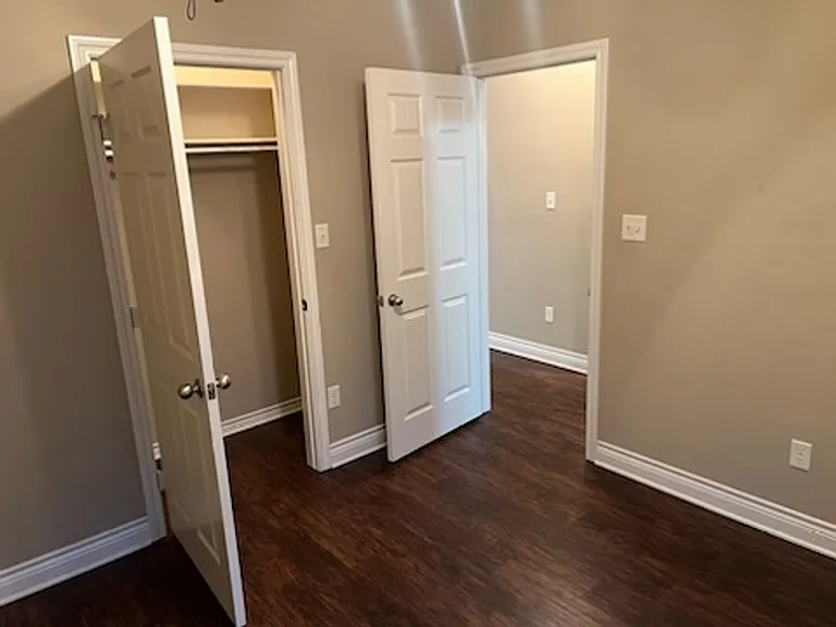 3920 Mobley Ln — Photo 7