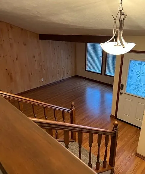 1016 Carriage Ln — Photo 3