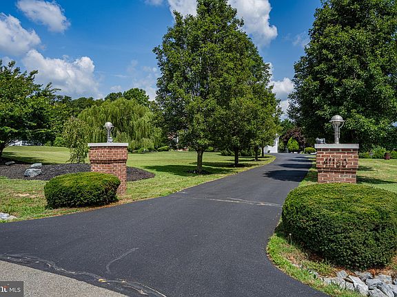3rd image of 41160 Glenwood Pl