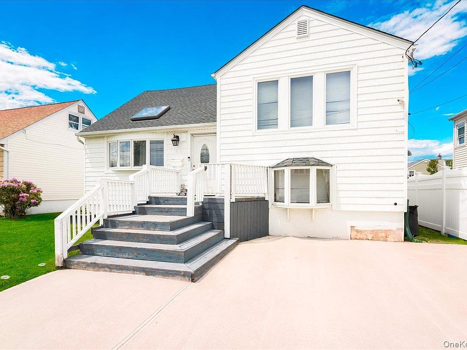 52 Martha Street, Freeport, NY 11520 | MLS #1005561 | Zillow