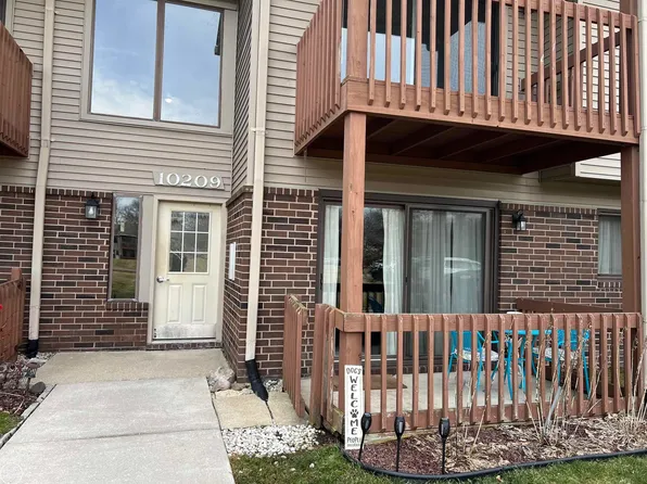 10209 Nancys Blvd APT 65, Grosse Ile, MI 48138