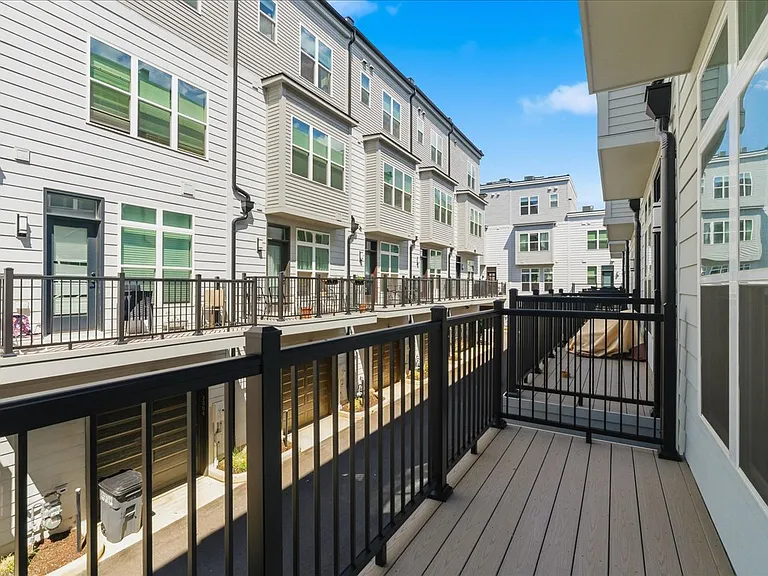 2018 Tysons Ridgeline Rd — Photo 13