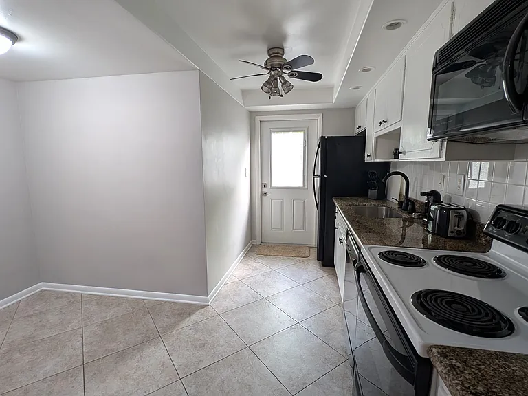 3209 Colony Club Rd #2 — Photo 6