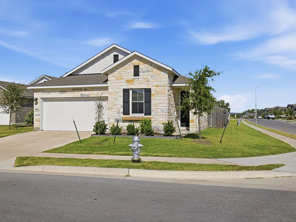 104 Ladolia Ln