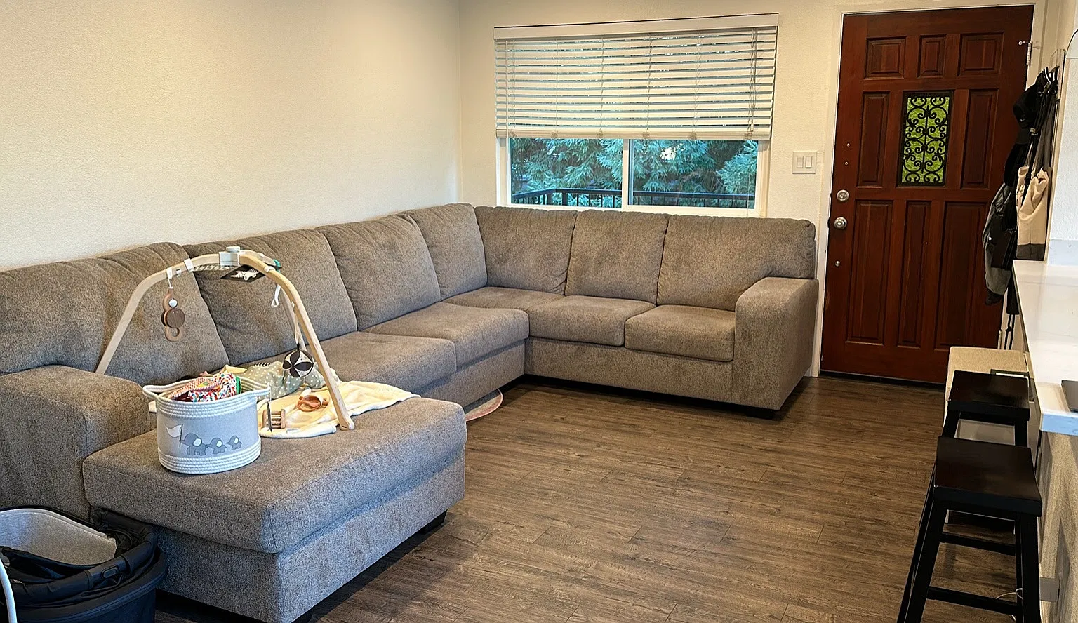 2 bed, 810 sqft, $2,750 — Photo 2