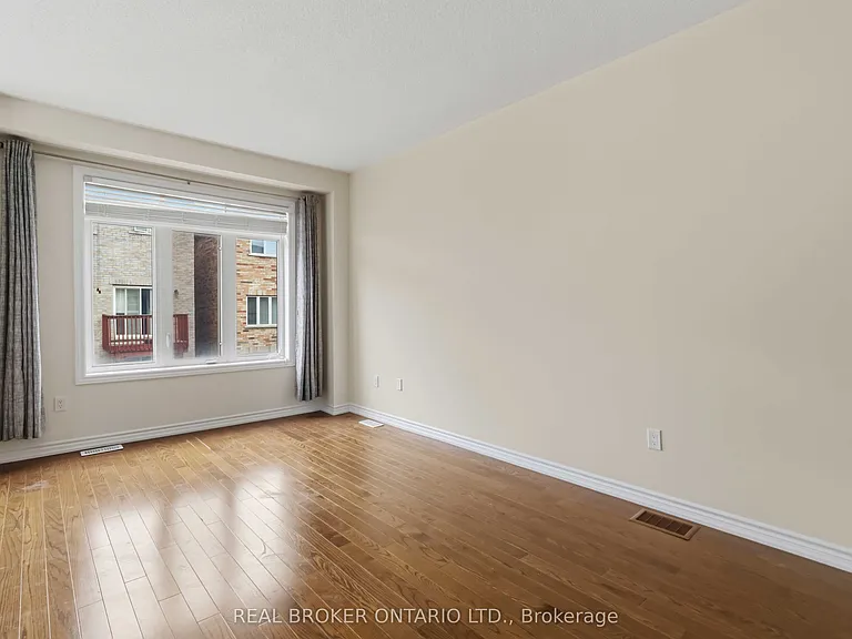 27 McCartney St #MAIN — Photo 9