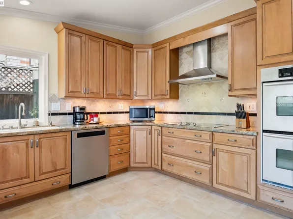 225 Preston Ct, Fremont, CA 94536