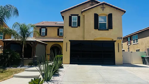 168 Yosemite Ave Photo 1