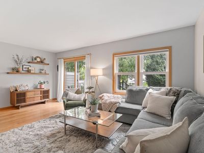 240 3rd Ave NE, Minneapolis, MN, 55413