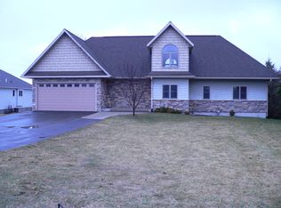2075 France Ln, Cheboygan, MI 49721