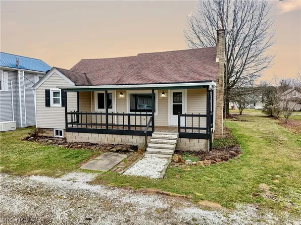 10 N East St, Dellroy, OH 44620